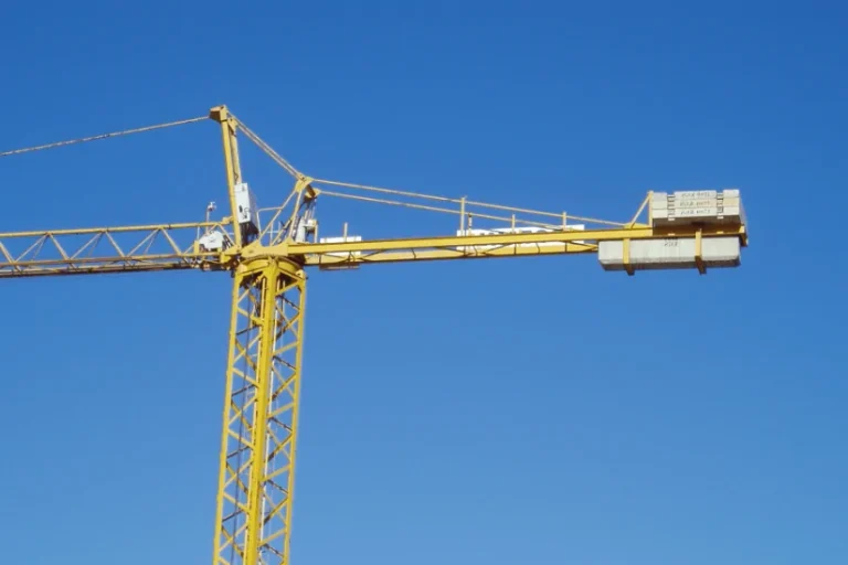 Gruas modelo torre BKM Store